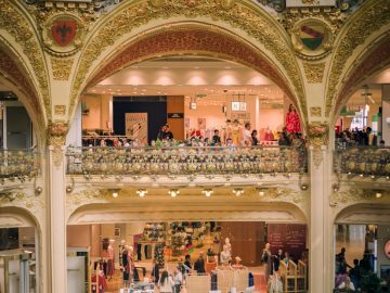 ornamented golden mezzanines